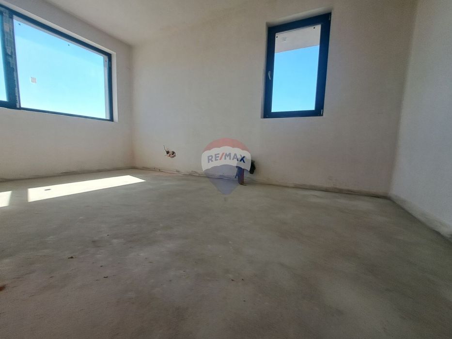 Продава се Двустаен апартамент в Варна, м-т Траката - 76 кв.м за 1435 €/кв.м - Снимка #5