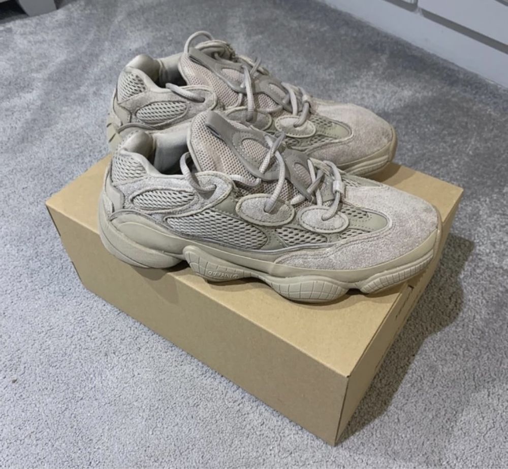 Vând yeezy 500, crem/beije