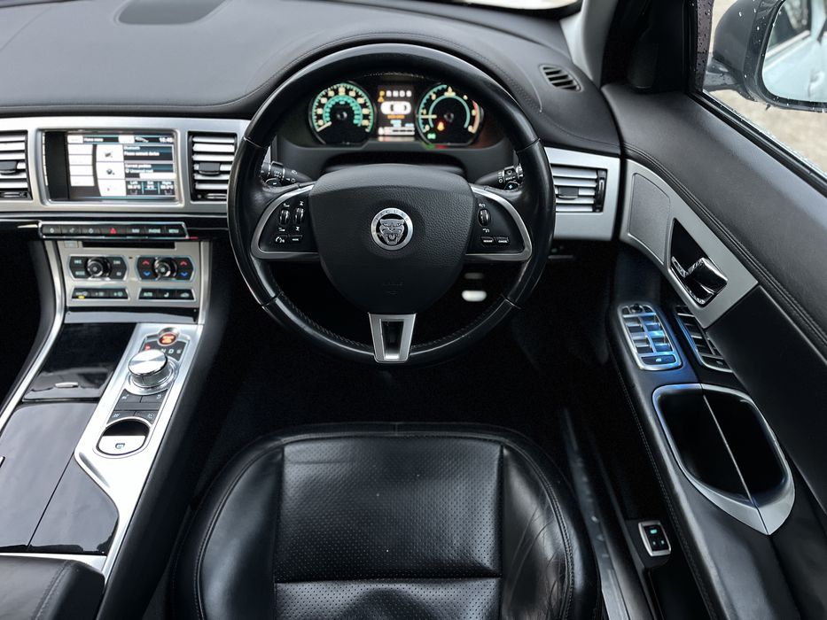 Jaguar XF S - Luxury Premium 3.0 Diesel V6 - 275 Cp - 2012 - Automat -