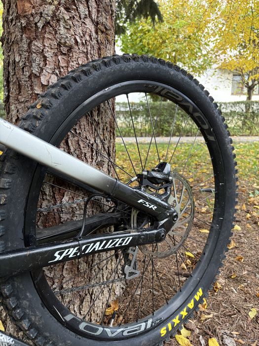 Specialized demo expert