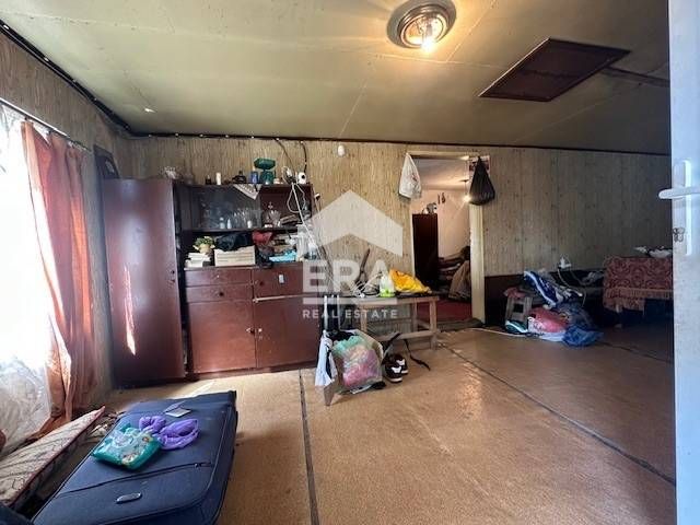 Ексклузивна едноетажна къща за продажба, с голям двор, в с. Тръстиково