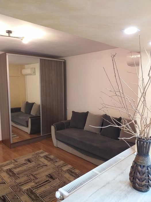 PROPRIETAR, închiriez garsonieră,mobilată și utilată complet,renovată!