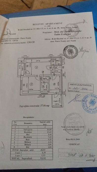 Vand apartament decomandat cu două camere.