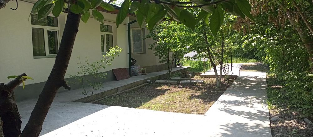 2xonali hovli arendaga beriladi