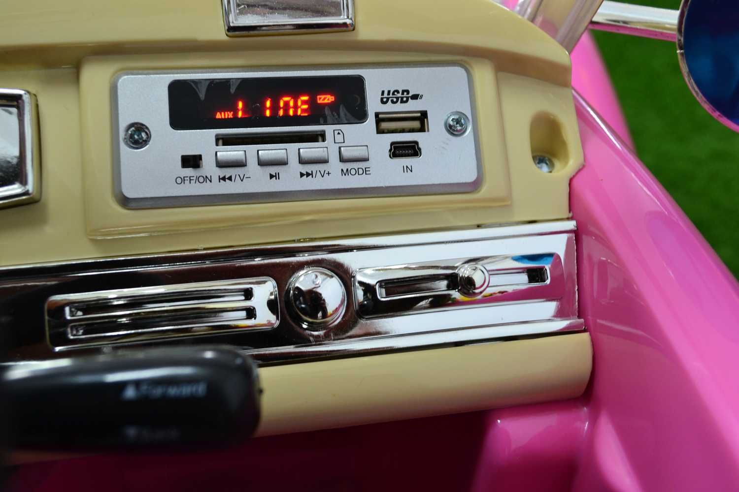 Masinuta electrica pentru copii Mercedes 300S Oldtimer 12V 2x35W #Pink