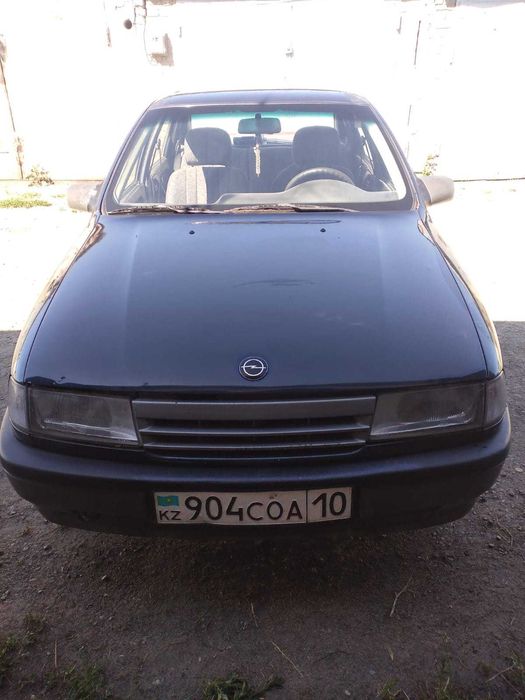 Опель Вектра Opel Vectra 1991,+ комплект зимних шин на дисках (новые)