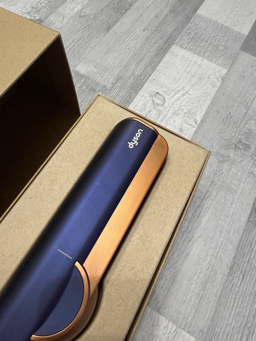 Преса за коса Dyson Airsrait