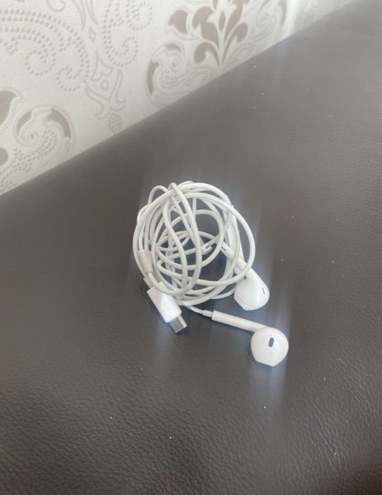 Продам Проводные наушники оригинальные