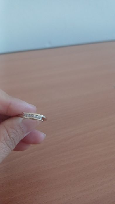 Продам кольцо лимоного золото