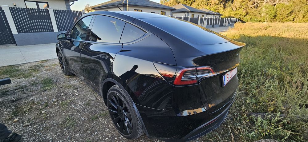 Vand Tesla Model Y SR 2024 24000km