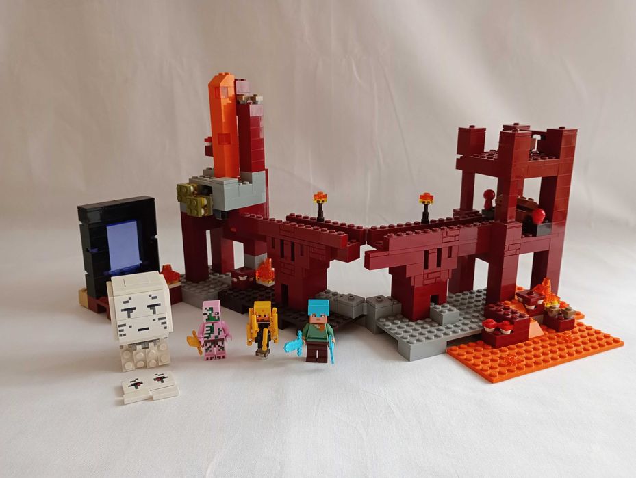 LEGO Minecraft комплект 21122 "The Nether Fortress" от 2015 година