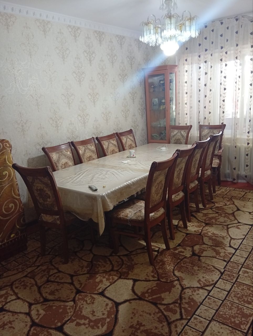Beruniy aloqa g blokda dom sotiladi 3 xonali remont qilingan