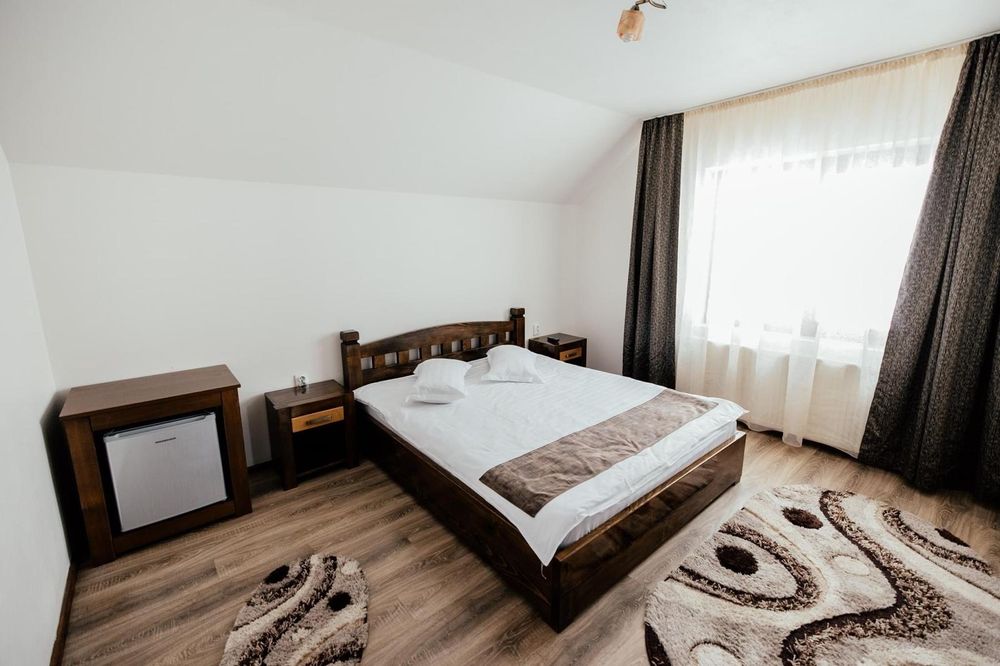 Ranca. Libera de Craciun, Langa partie ski, 8 cam, cazare, pensiune,