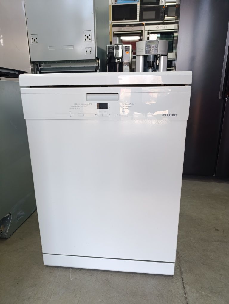 Съдомиялна Свободно стояща Miele
