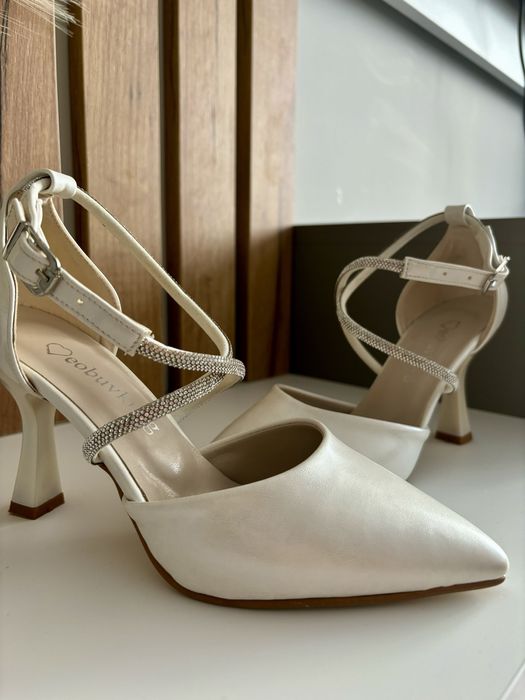 Обувки,нови 35 номер