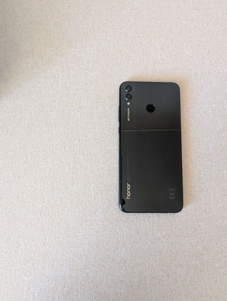 Телефон Honor 8x