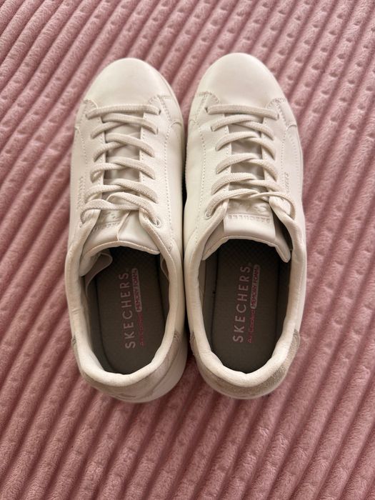 Бели дамски кецове Skechers – номер 39.5