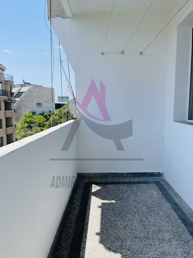 Дава се под наем Тристаен апартамент в Варна, Червен площад - 66 кв.м за 600 € - Снимка #6