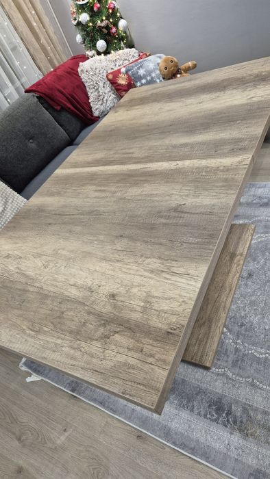 Масивна разтегателна трапезна маса