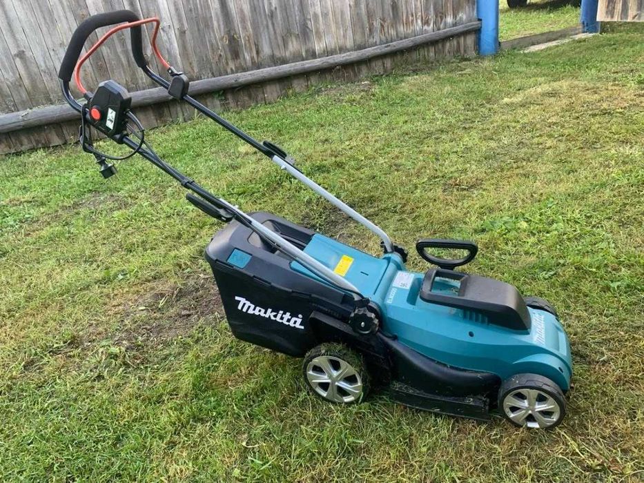 Оригинал Электрическая газонокосилка Makita ELM4120. Гарантия бор