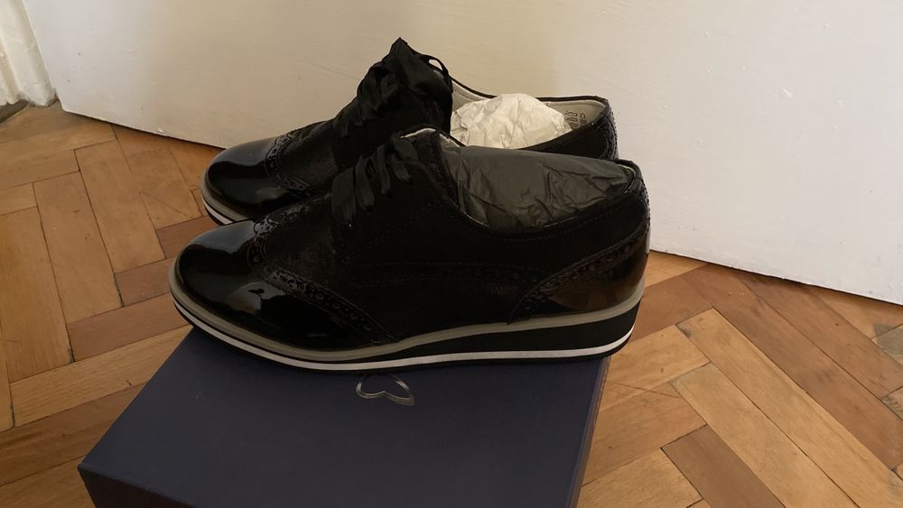 Дамски нови обувки тип оксфорд #Caprise