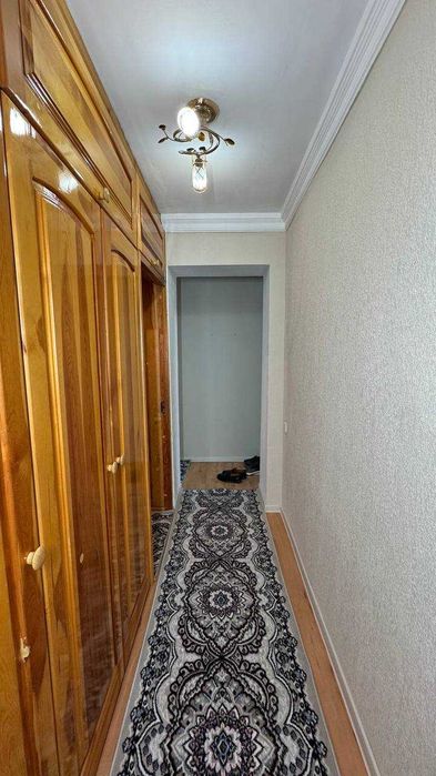 Шахар маркази ФарДУ 2 қаватда 2 хонали квартира сотилади.ID: 1423