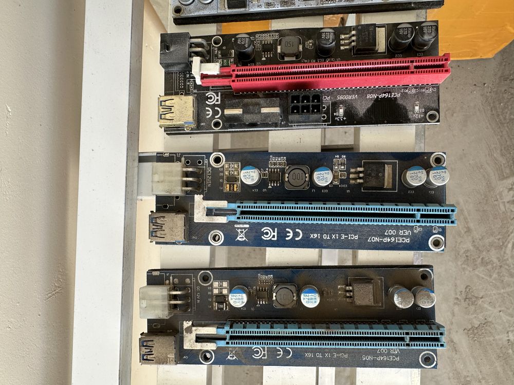 PCI Riser Екстендъри, 4/6 PIN Riser Extenders