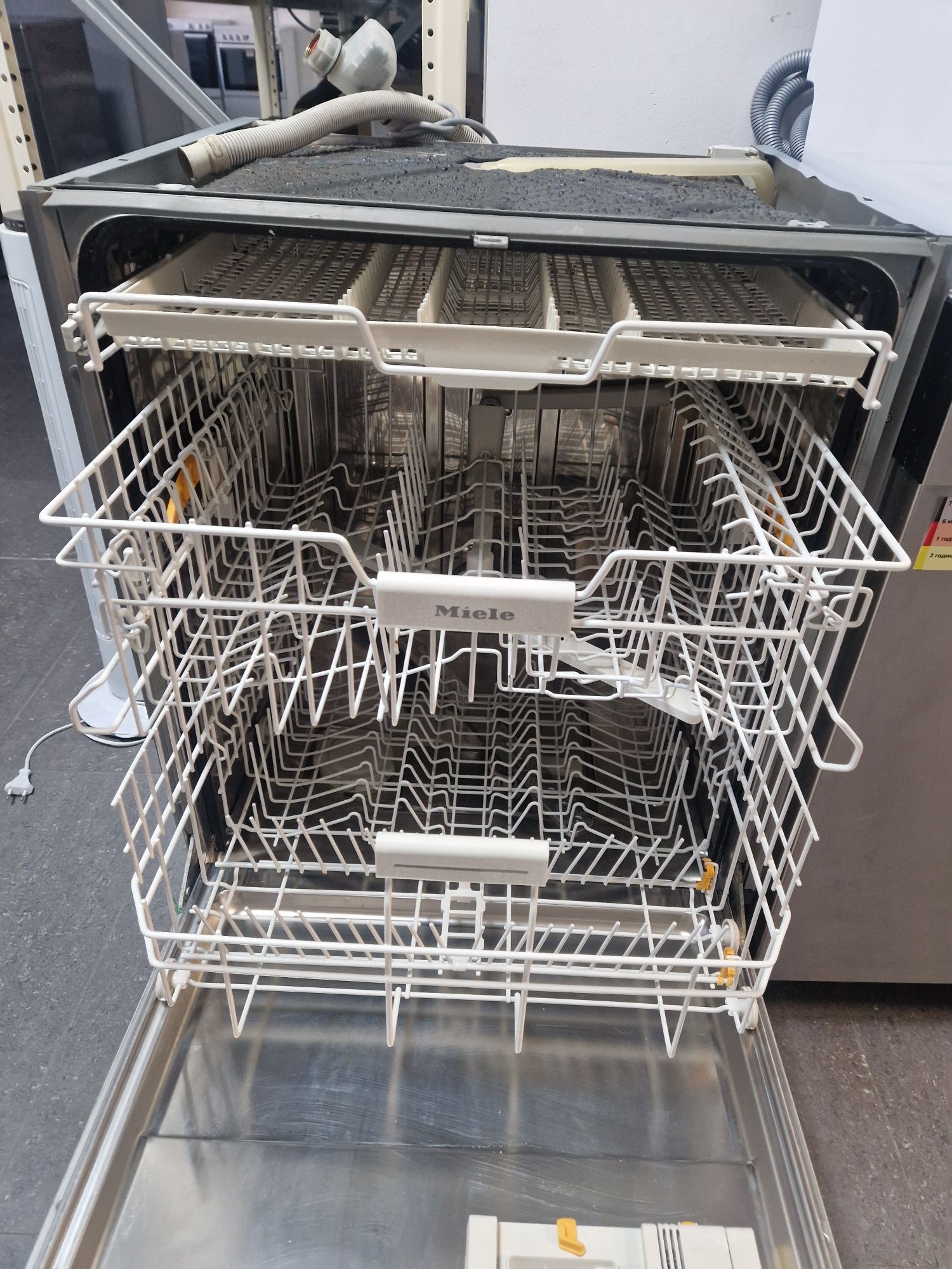 Съдомиялна за вграждане Miele G5175 XXL