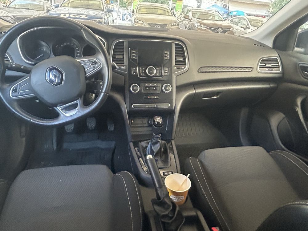 Renault Megane benzina sedan
