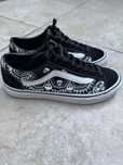 Vand Bandana Negru si Alb