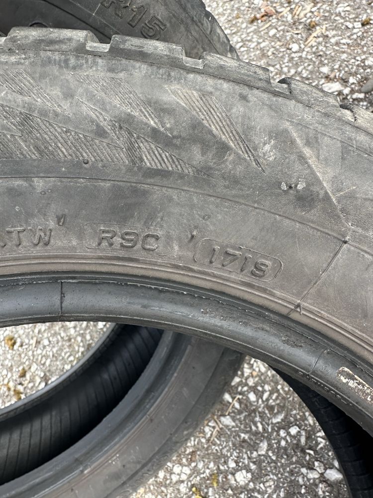 Зимни гуми Firestone 175/65/15 на малко километри