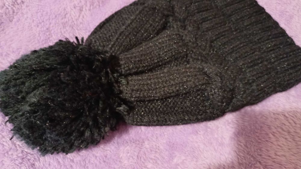 Нова черна шапка