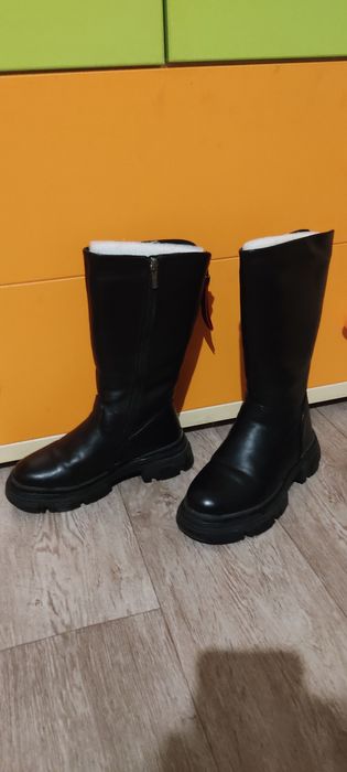 Сапоги зимние , удобные состояние новых