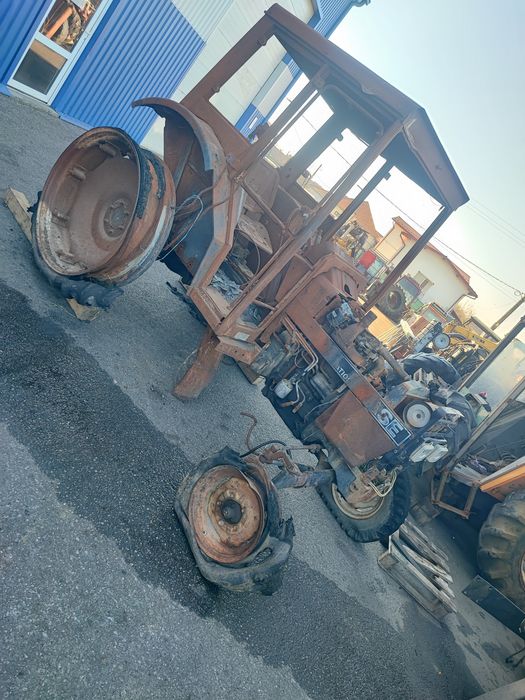 Dezmembrez tractor international 533 633 motor cutie punte fata