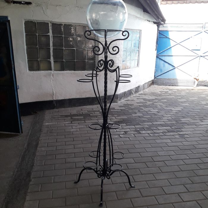 Продам подставку для цветов