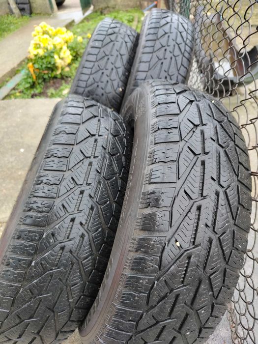 Гуми зимни добра състояние