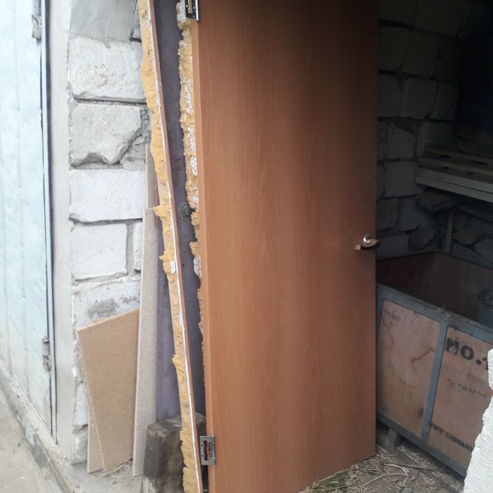 Продам  двери межкомнатные