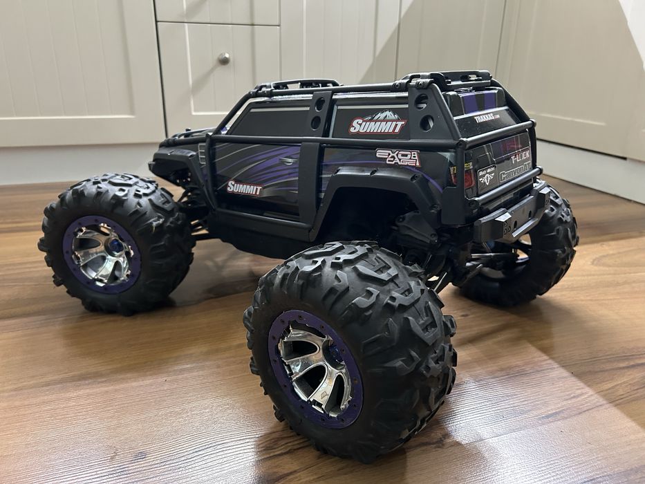 Traxxas Summit 1/8