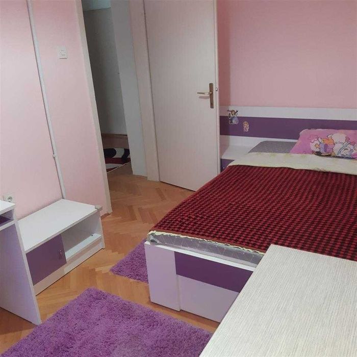 Дава се под наем Тристаен апартамент в Бургас, Славейков - 70 кв.м за 255 € - Снимка #3