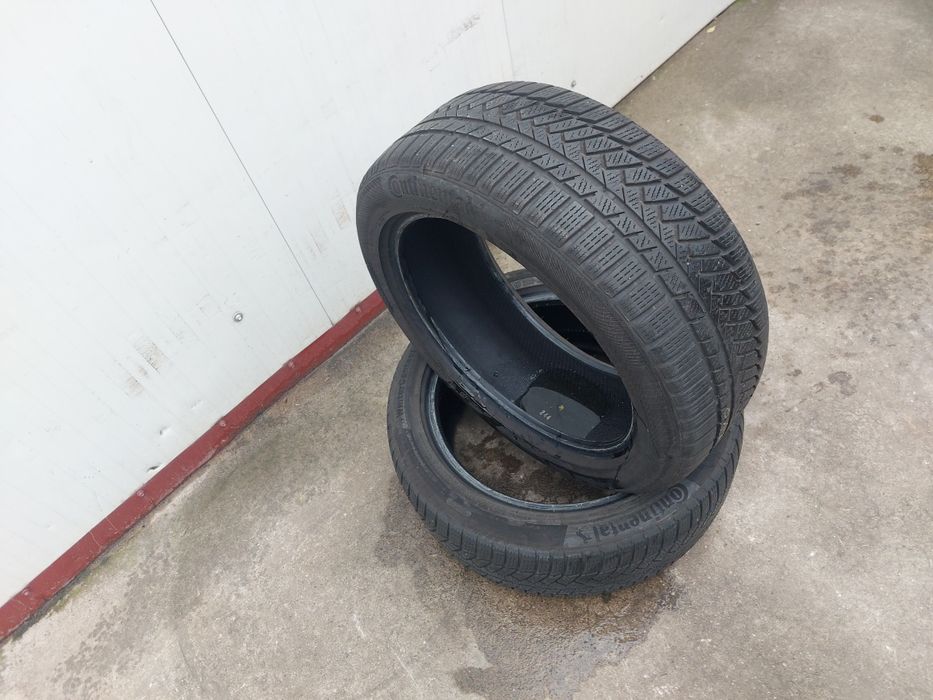 150 lei bucata! Doua anvelope M+S/IARNA 215 50 17 Continental