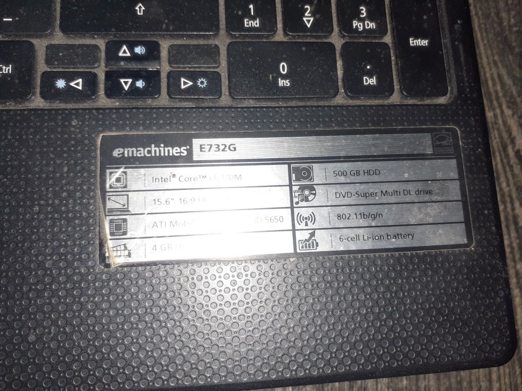 Laptop emachines e732g  vând sau schimb cu chit de placa de baza