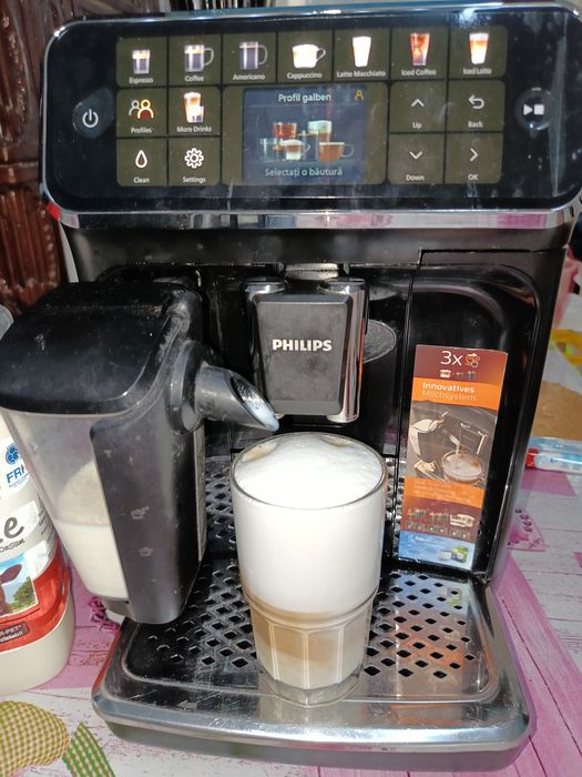 espressor Philips latte go