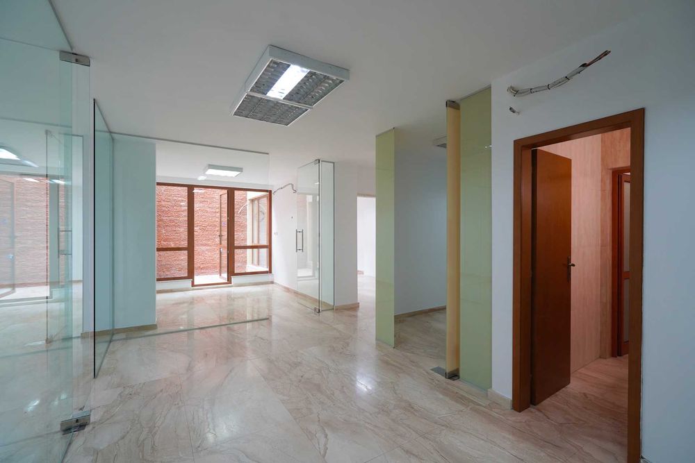 Продава се  в Варна, Център -  кв.м за 0 €/ - Снимка #19