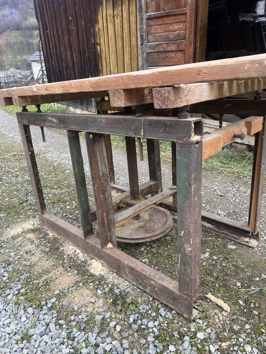 Vând Abric si masă de slefuit  +motor
