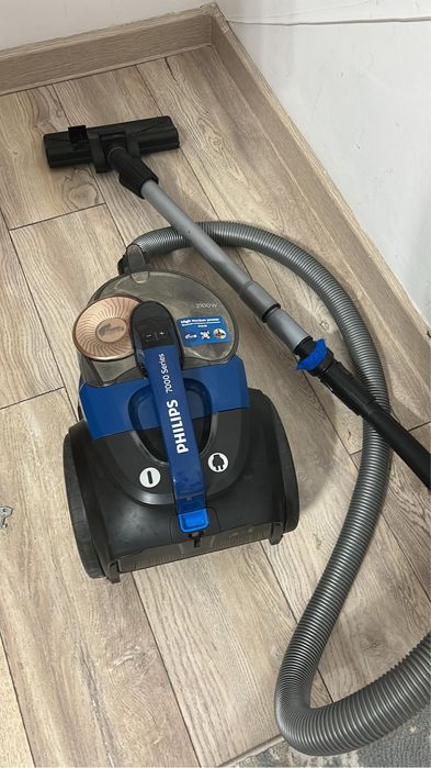 Продам пылесос phillips в хорошем состояний