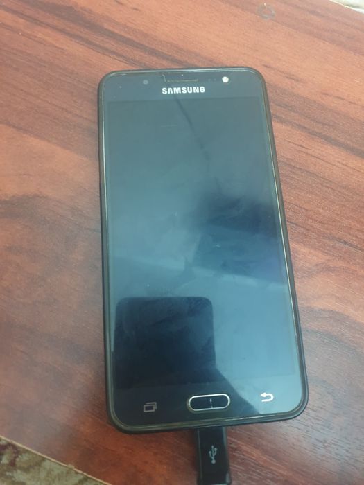 Продам Samsung Galaxy J5