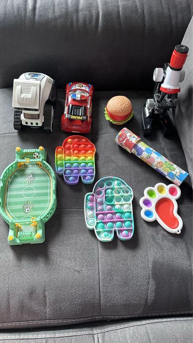 Различни играчки