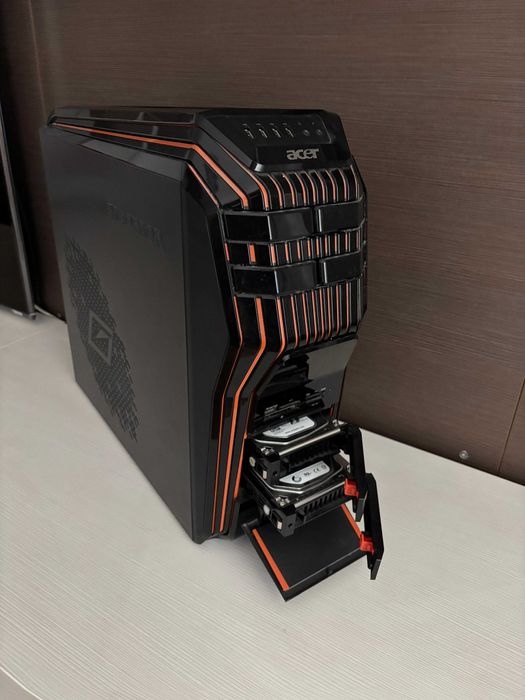 Acer Predator, carcasa originala, sursa 750 w.