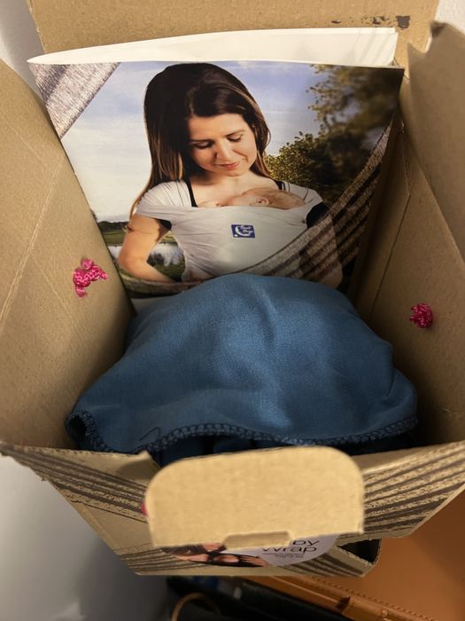 Masupiu nou - sistem de purtare bebe First Hugs