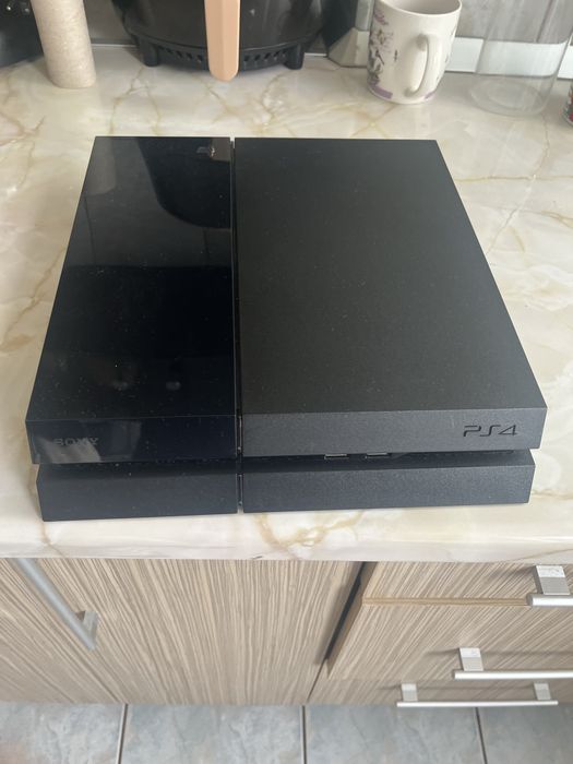 PlayStation 4 (ps4)